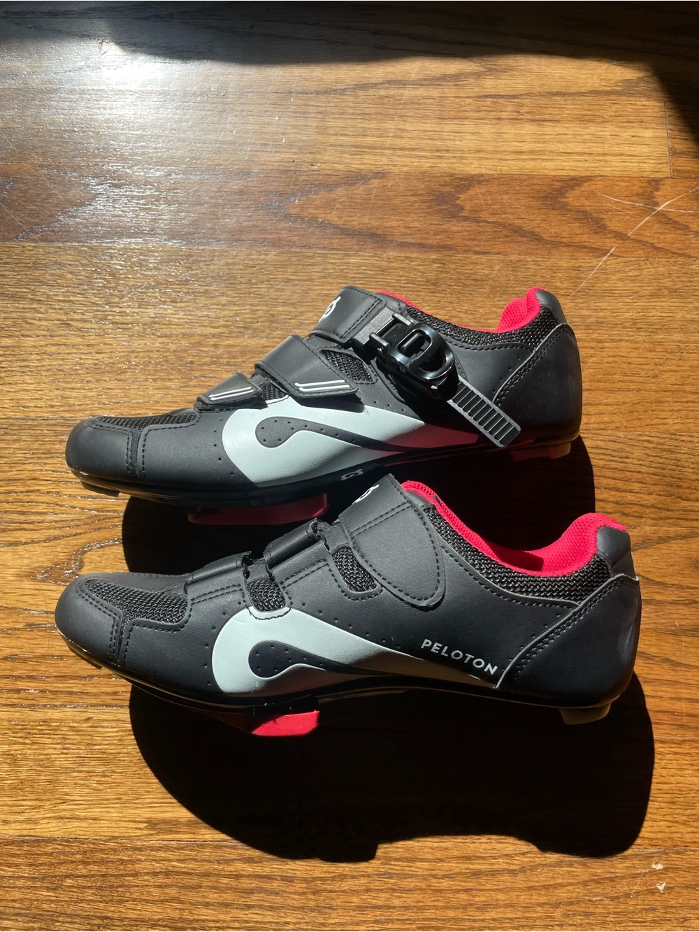 Peloton Cycling Shoes Black & Red
